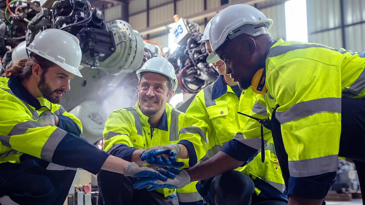 Reunión técnica de planificación preventiva sobre esquema unifilar industrial con criticidades marcadas